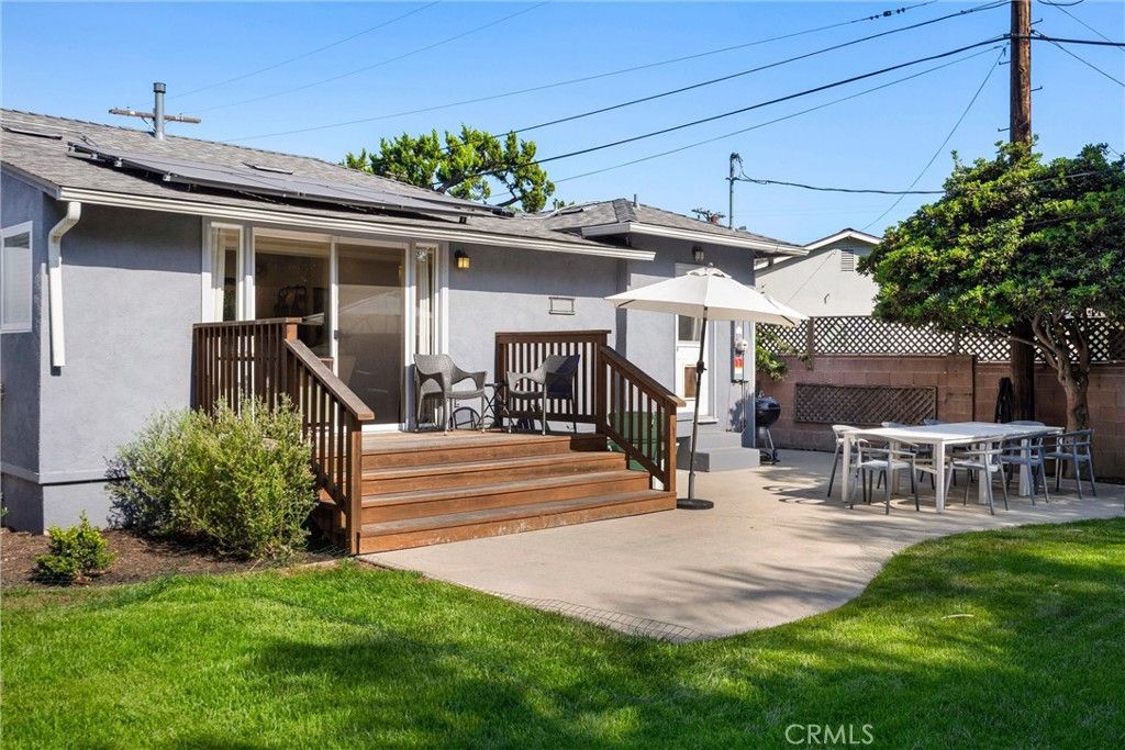 Image 20 of property listing at 6439 Gaynor, Van Nuys, CA 91406