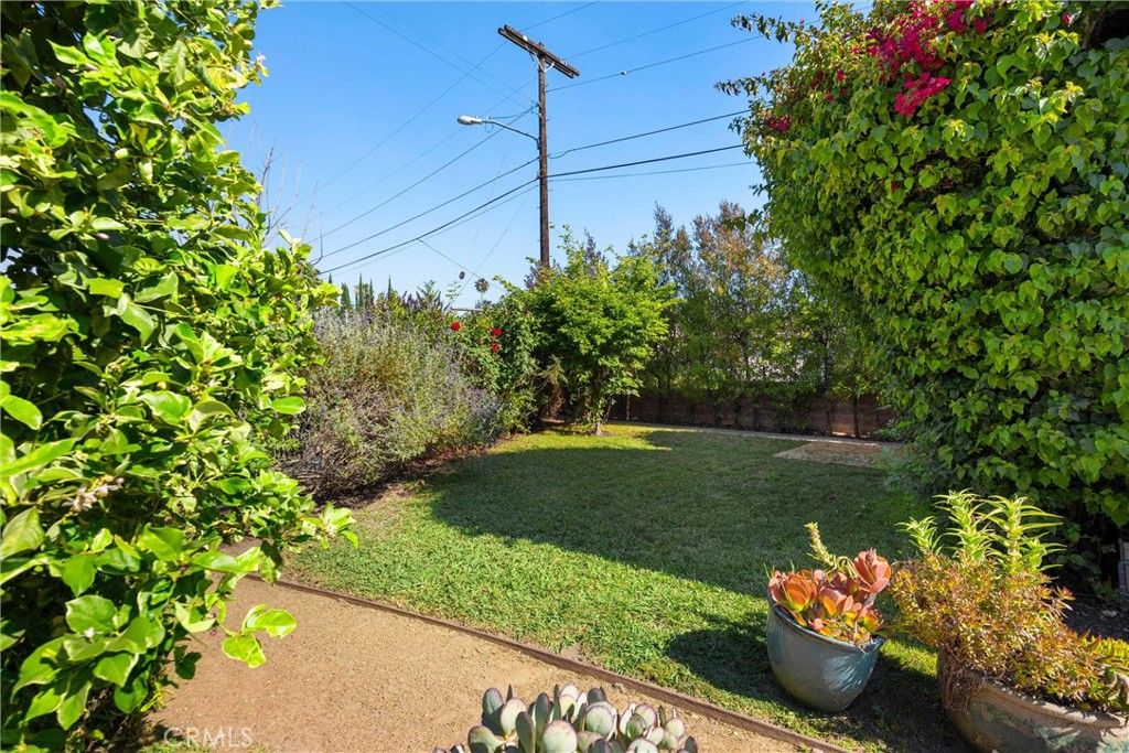Image 3 of property listing at 6439 Gaynor, Van Nuys, CA 91406