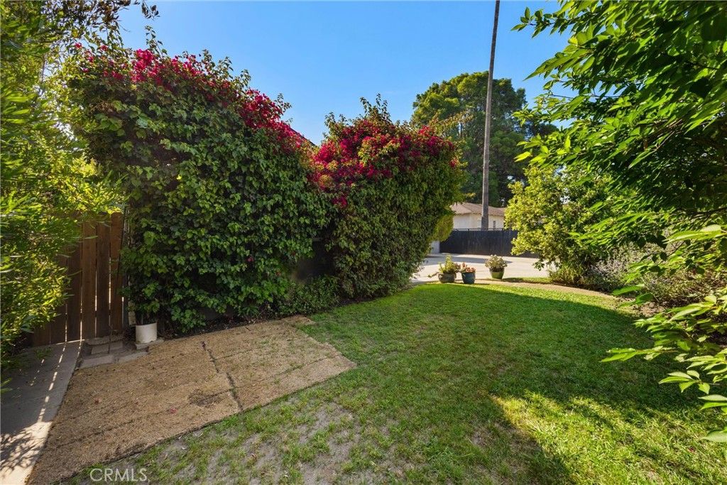 Image 4 of property listing at 6439 Gaynor, Van Nuys, CA 91406