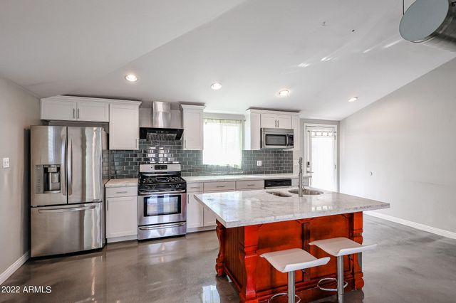 1034 E ELM Street, Phoenix, AZ 85014