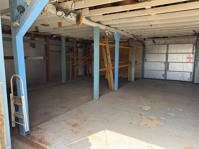 12205 SW 27th Street, Yukon, OK 73099
