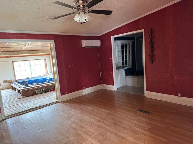 12205 SW 27th Street, Yukon, OK 73099