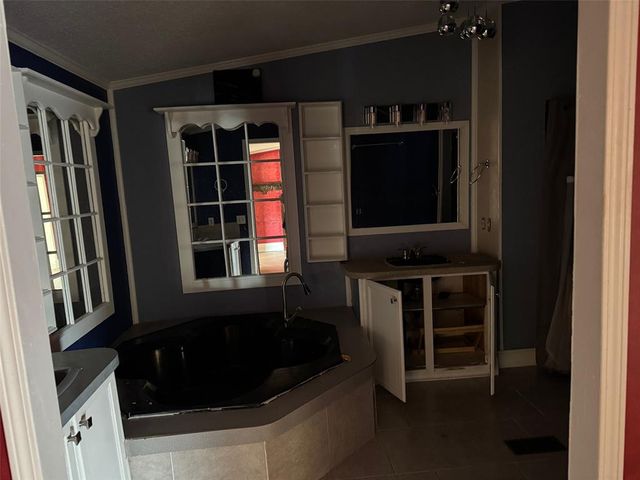 12205 SW 27th Street, Yukon, OK 73099