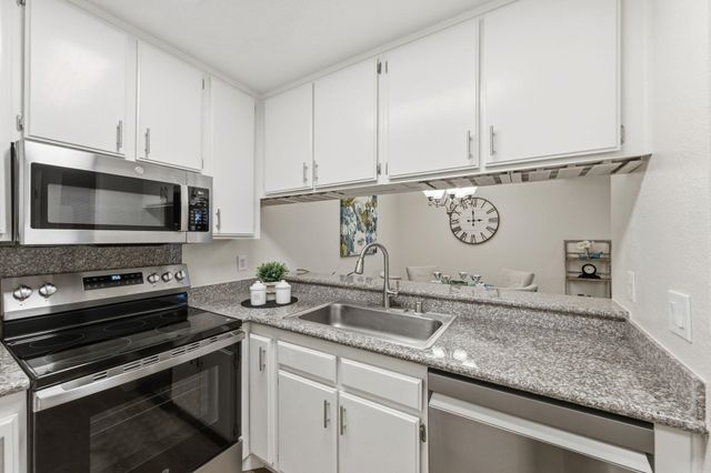 235 Famoso Plz, Union City, CA 94587