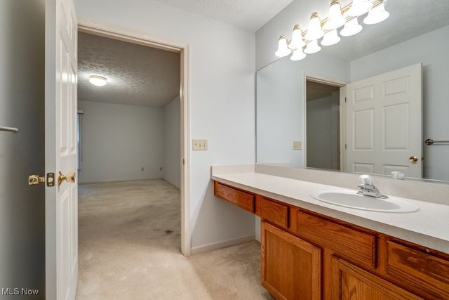 1111 Lake Meadow Lane, Medina, OH 44212