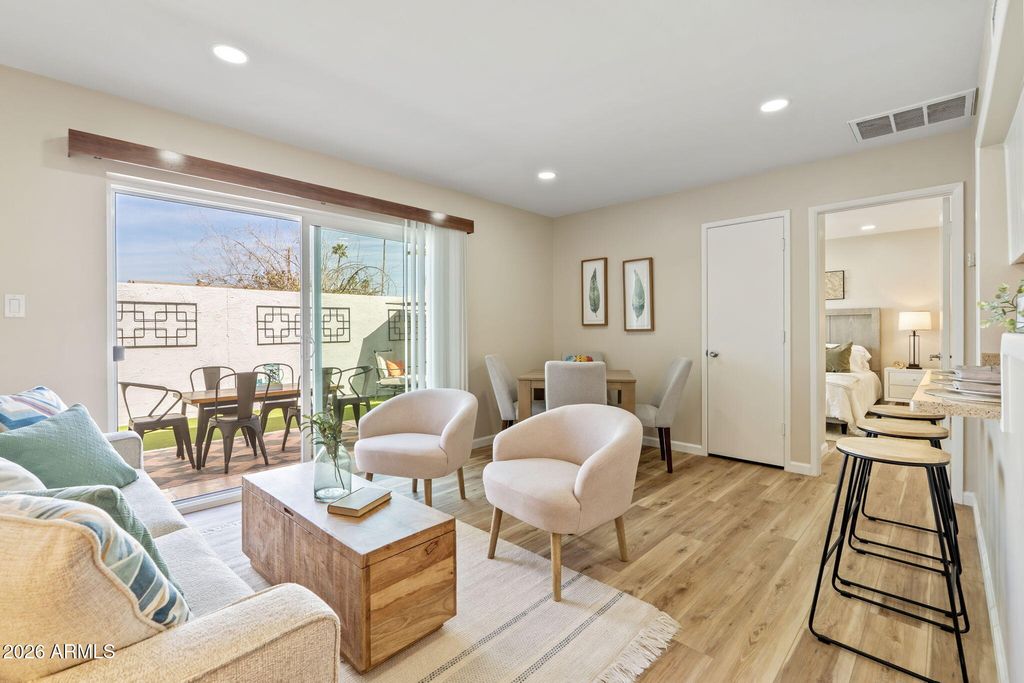 Image 1 of property listing at 8576 E INDIAN SCHOOL Road F, Scottsdale, AZ 85251