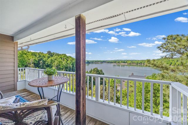 9709 Emerald Point Drive 12, Charlotte, NC 28278