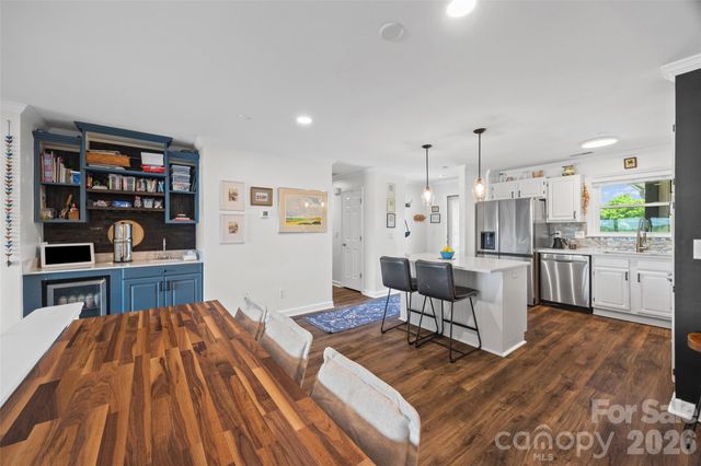 9709 Emerald Point Drive 12, Charlotte, NC 28278