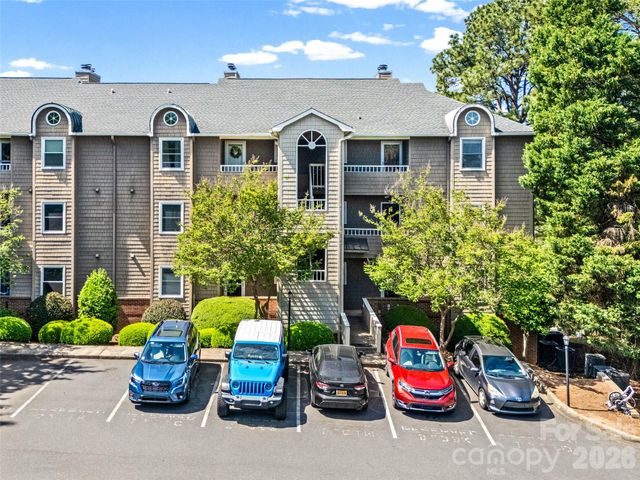 9709 Emerald Point Drive 12, Charlotte, NC 28278