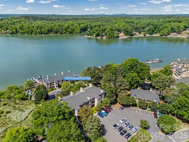 9709 Emerald Point Drive 12, Charlotte, NC 28278