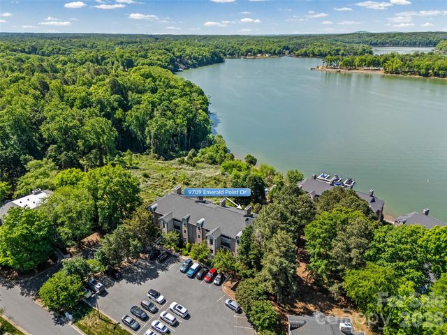 9709 Emerald Point Drive 12, Charlotte, NC 28278