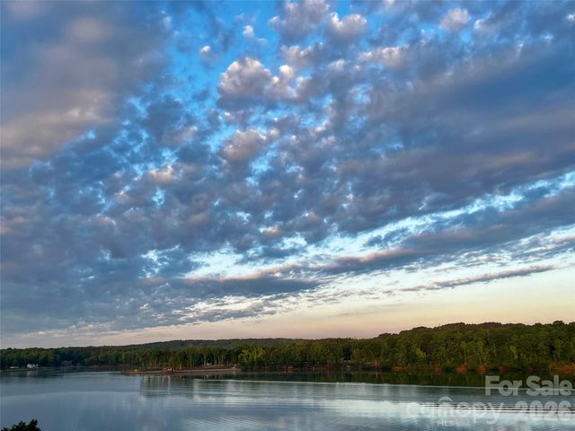 9709 Emerald Point Drive 12, Charlotte, NC 28278