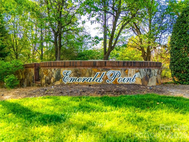9709 Emerald Point Drive 12, Charlotte, NC 28278