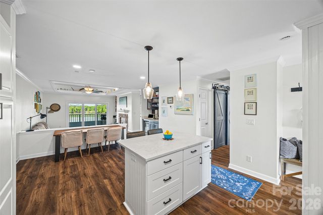 9709 Emerald Point Drive 12, Charlotte, NC 28278
