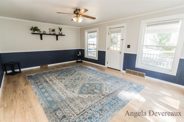 215 W Montcalm Street, Greenville, MI 48838