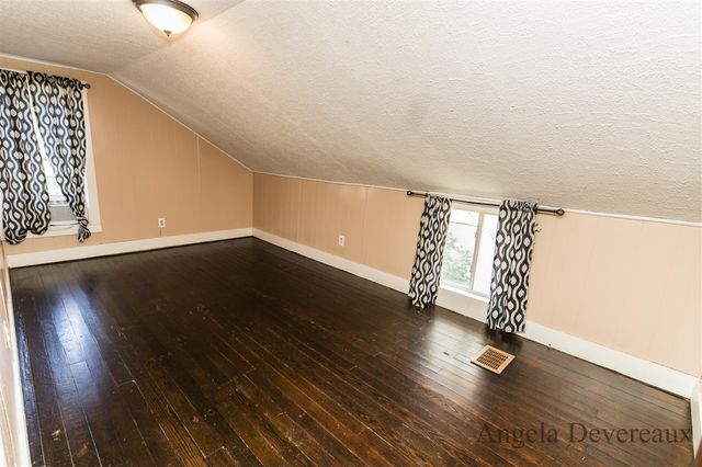 215 W Montcalm Street, Greenville, MI 48838
