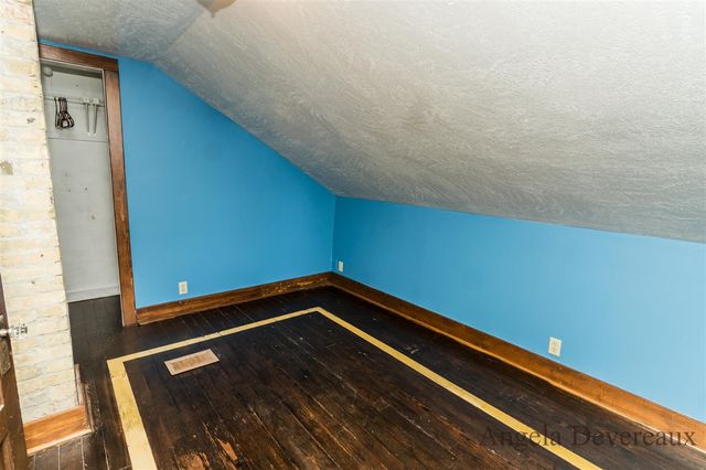 215 W Montcalm Street, Greenville, MI 48838