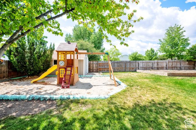 7215 S AERIE HILL DR DR, West Jordan, UT 84081