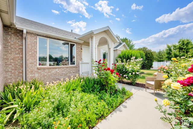 7215 S AERIE HILL DR DR, West Jordan, UT 84081