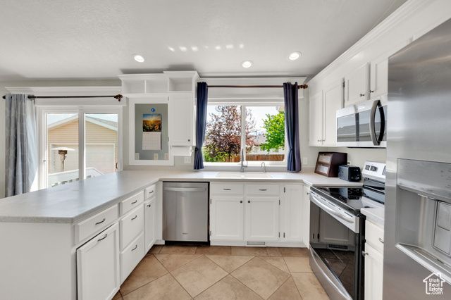 7215 S AERIE HILL DR DR, West Jordan, UT 84081