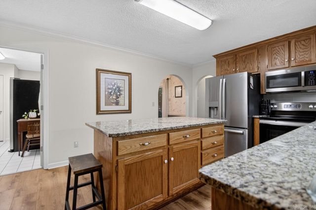 716 Hilltop Rd, Alexander, AR 72002