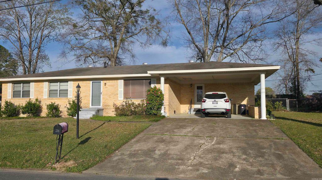 206 N 27th Street, Arkadelphia, AR 71923