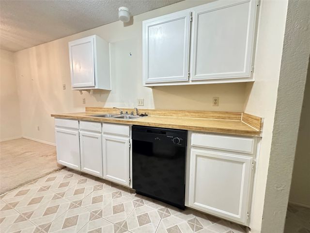 6507 Central Avenue, North Richland Hills, TX 76182