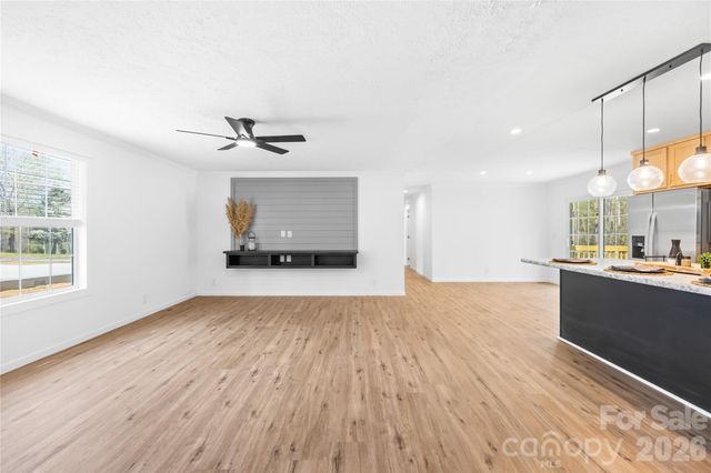 7822 Stillwater Drive, Sherrills Ford, NC 28673