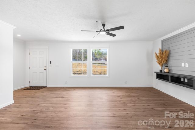 7822 Stillwater Drive, Sherrills Ford, NC 28673