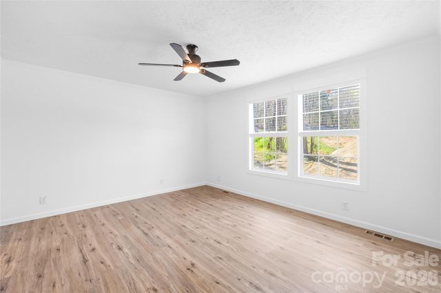 7822 Stillwater Drive, Sherrills Ford, NC 28673