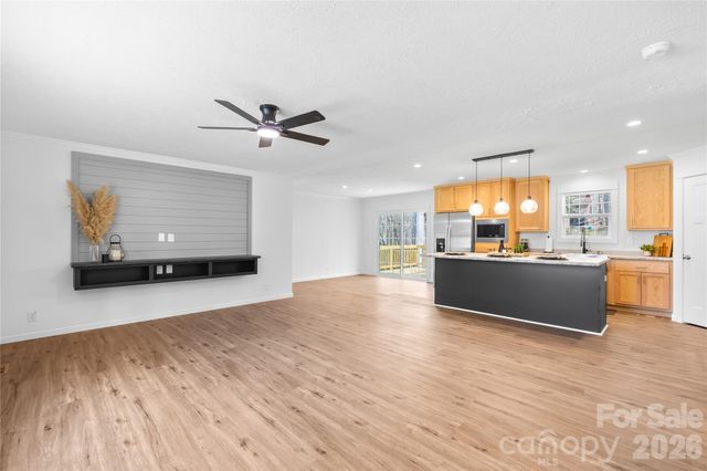 7822 Stillwater Drive, Sherrills Ford, NC 28673