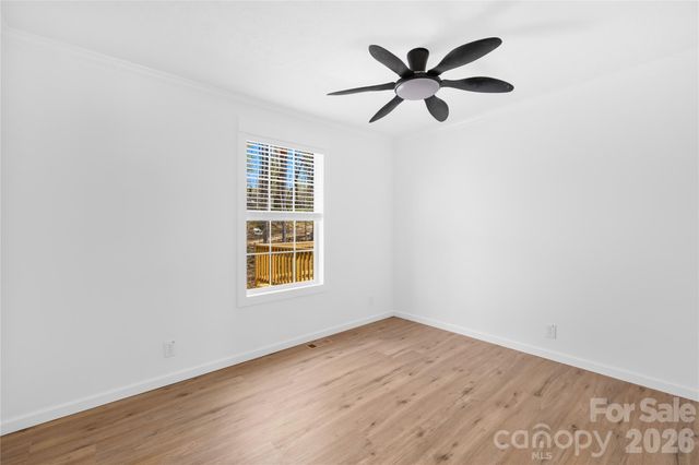 7822 Stillwater Drive, Sherrills Ford, NC 28673