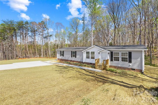 7822 Stillwater Drive, Sherrills Ford, NC 28673