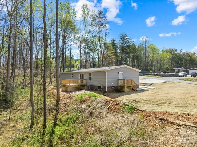 7822 Stillwater Drive, Sherrills Ford, NC 28673
