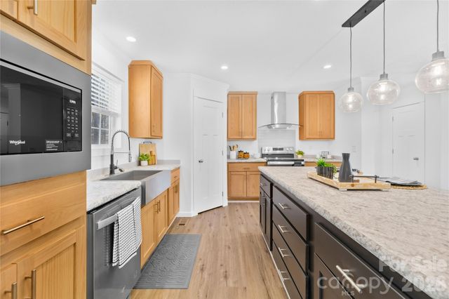 7822 Stillwater Drive, Sherrills Ford, NC 28673