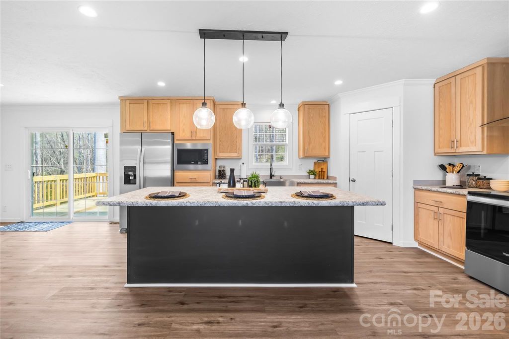 7822 Stillwater Drive, Sherrills Ford, NC 28673