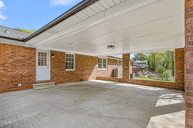 2413 Hillford Drive, Burlington, NC 27217