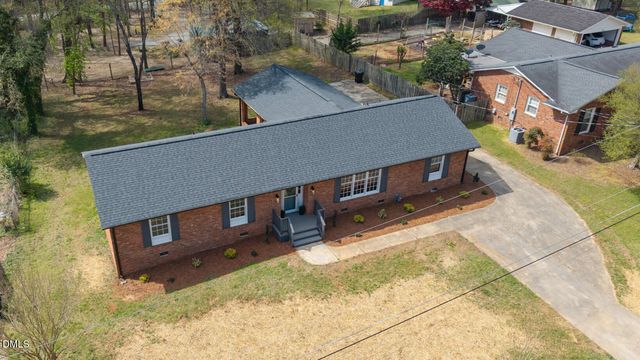 2413 Hillford Drive, Burlington, NC 27217