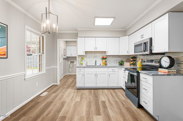 2413 Hillford Drive, Burlington, NC 27217