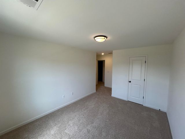 100 LAUREL WOOD LN, Oakland, TN 38060