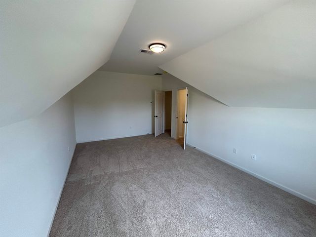 100 LAUREL WOOD LN, Oakland, TN 38060