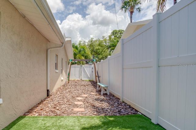 14060 82ND AVENUE, Seminole, FL 33776