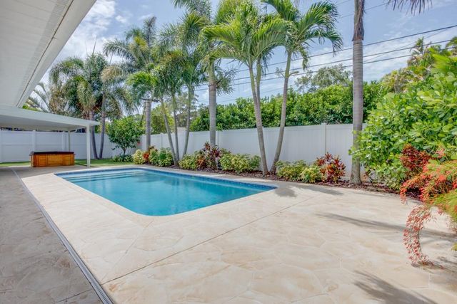 14060 82ND AVENUE, Seminole, FL 33776