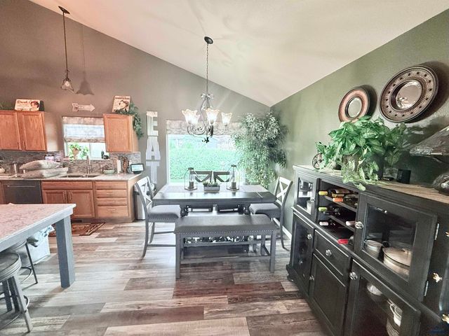 6647 CAMBRIDGE PL, Summerset, SD 57718