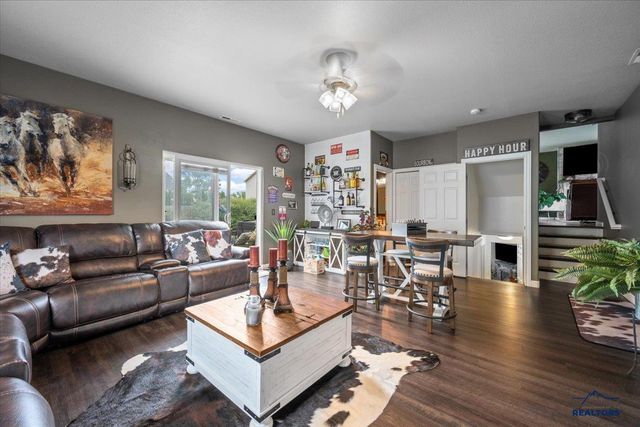 6647 CAMBRIDGE PL, Summerset, SD 57718