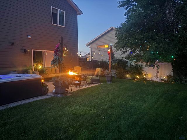 6647 CAMBRIDGE PL, Summerset, SD 57718