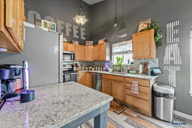 6647 CAMBRIDGE PL, Summerset, SD 57718