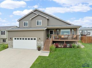 6647 CAMBRIDGE PL, Summerset, SD 57718