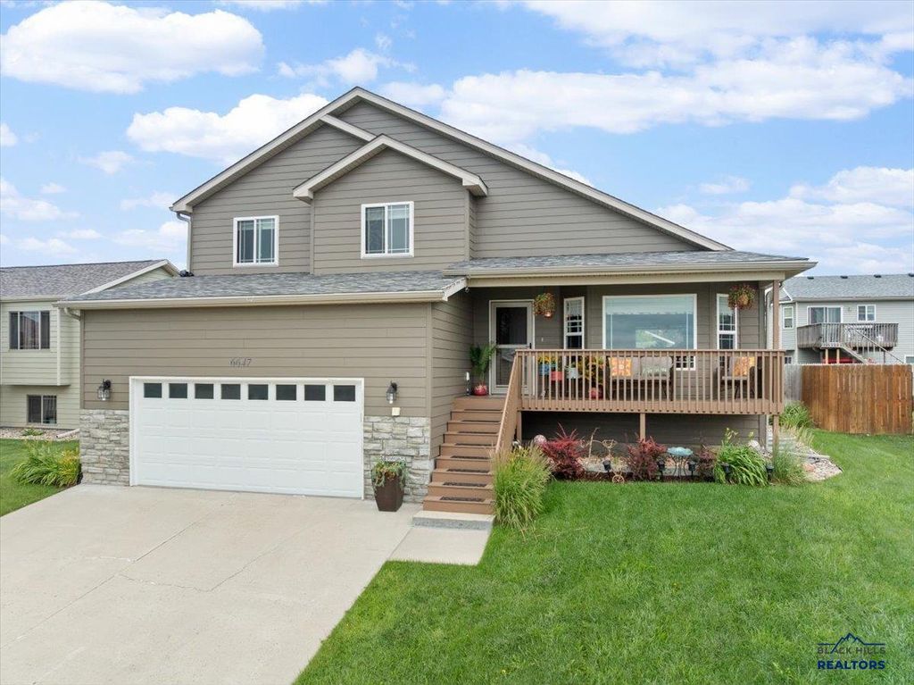 6647 CAMBRIDGE PL, Summerset, SD 57718