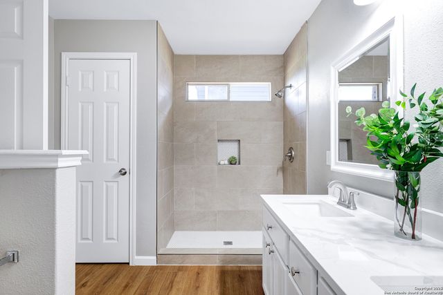 7823 Afterglow Vale, San Antonio, TX 78252